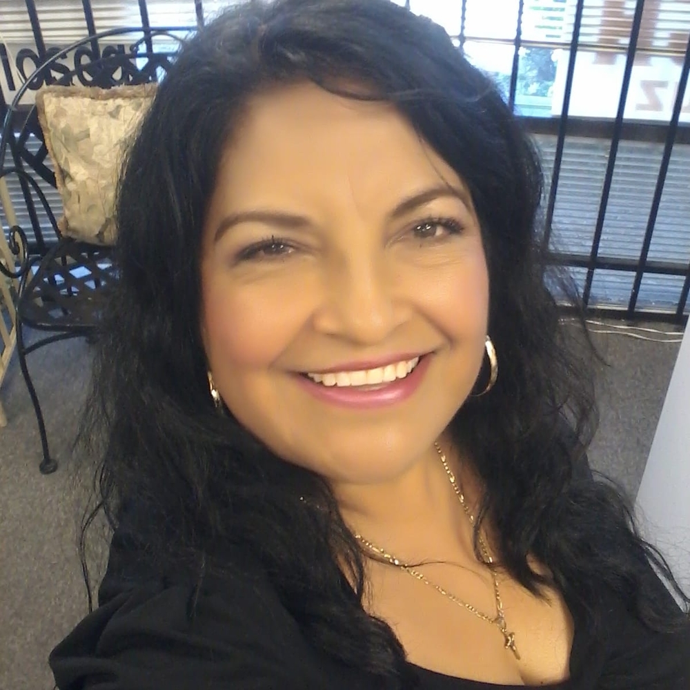 Meet your Posher, Gloria